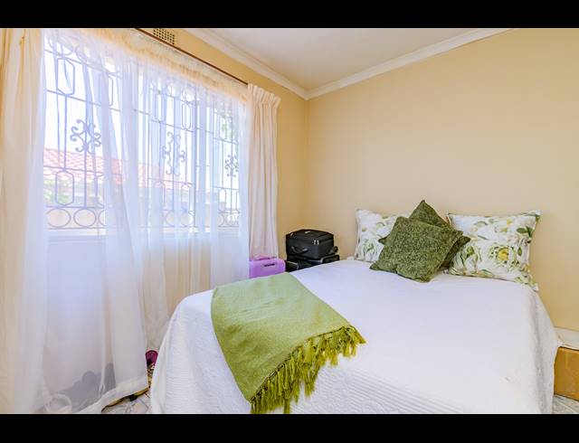 3 BEDROOM HOUSE FOR SALE IN SOUTHGATE